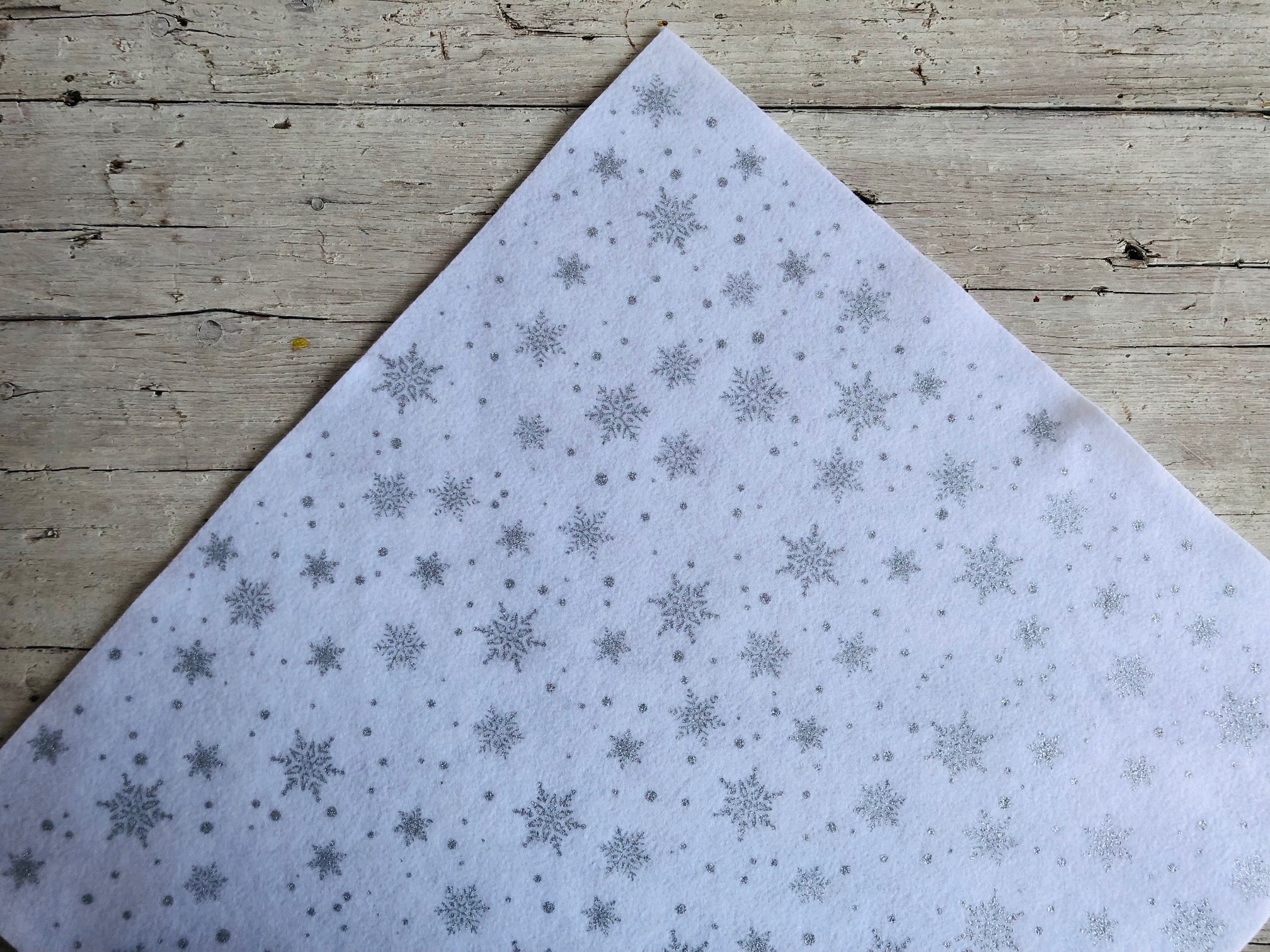 cucito - bianco con fiocchi di neve glitter - labottegadelleideelecco.it